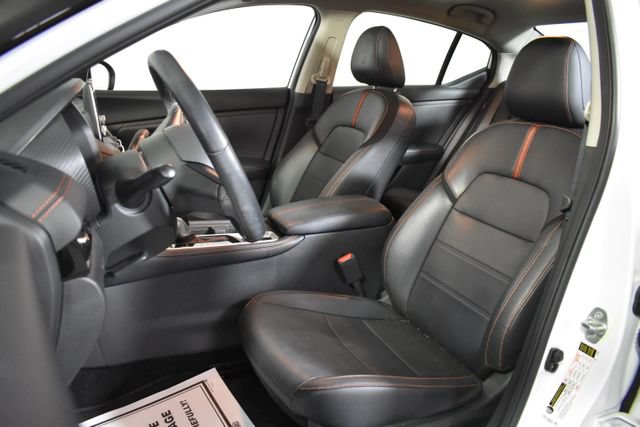 Certified 2025 Nissan Sentra SR w/ SR Premium Package FWD image 10