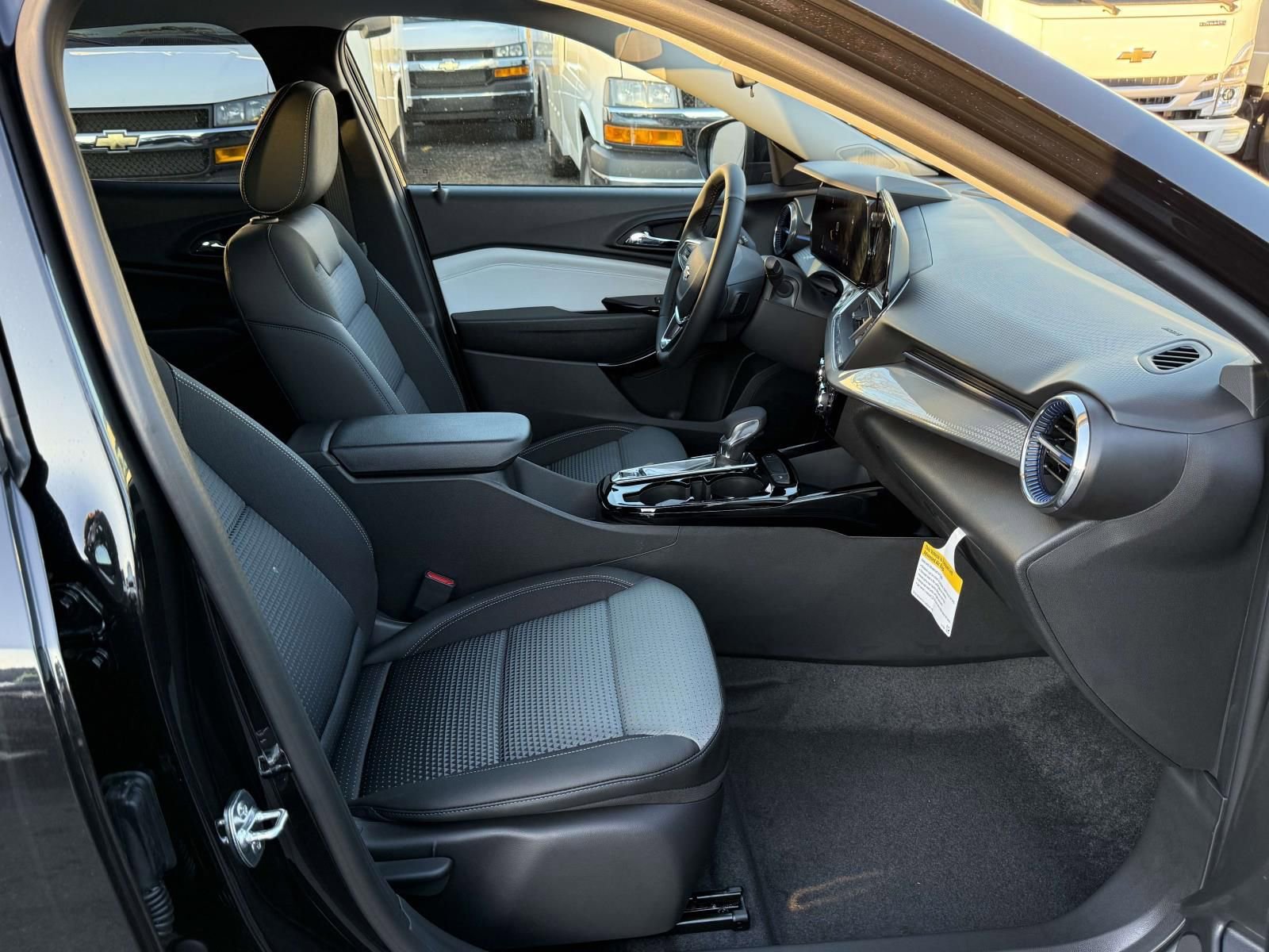 New 2026 Chevrolet Trax LT w/ Driver Confidence Package FWD image 23
