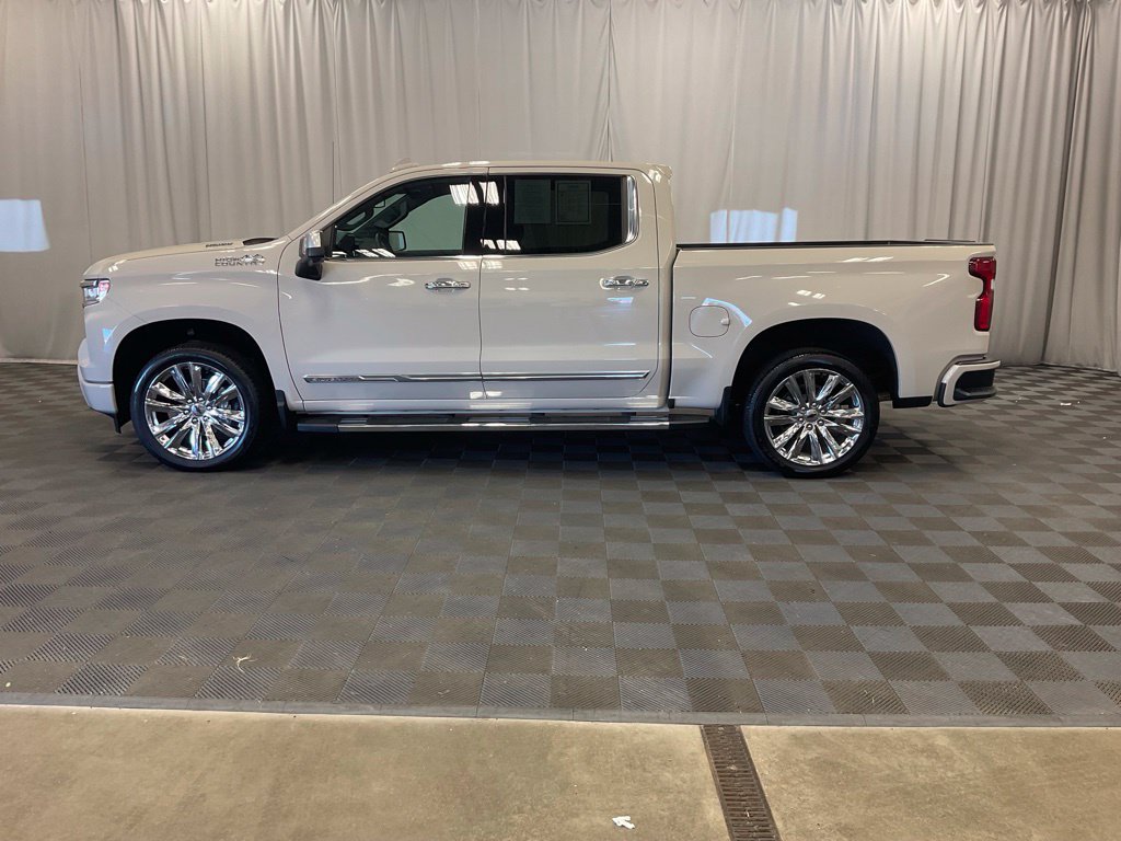 Used 2026 Chevrolet Silverado 1500 High Country AWD/4WD image 13