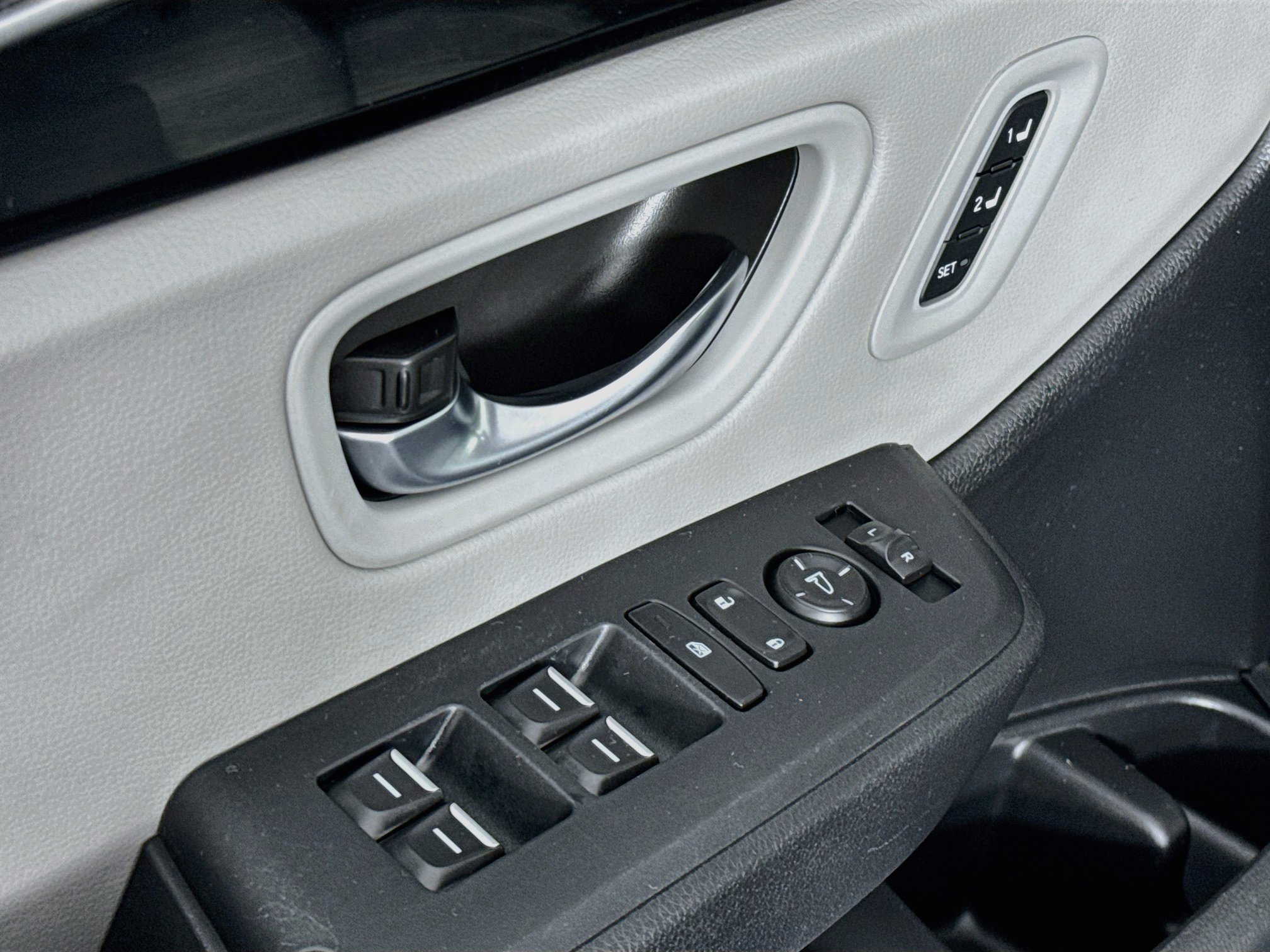 Certified 2025 Honda Pilot Touring image 18