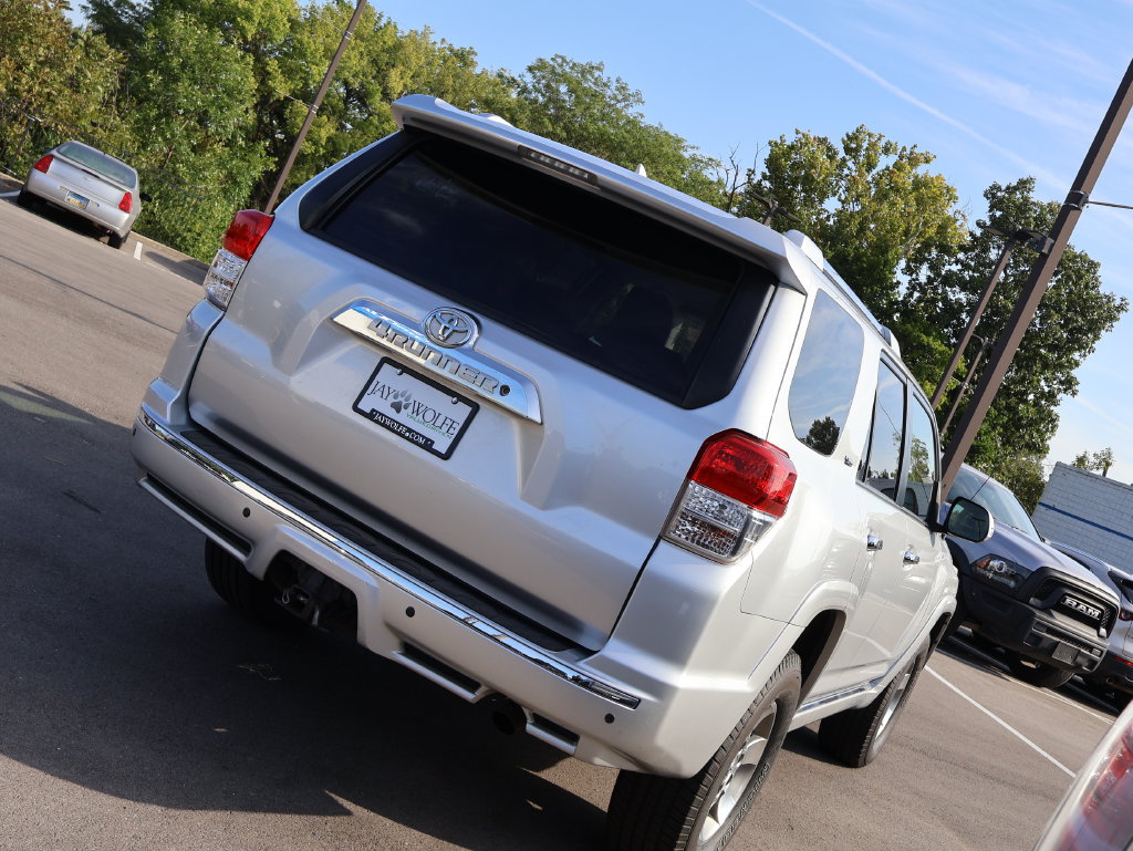Used 2013 Toyota 4Runner SR5 AWD/4WD image 7