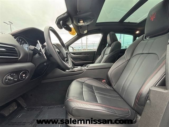 Used 2024 Maserati Levante GT Ultima AWD/4WD image 9