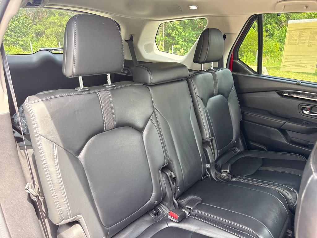 Certified 2025 Honda Pilot Touring image 34