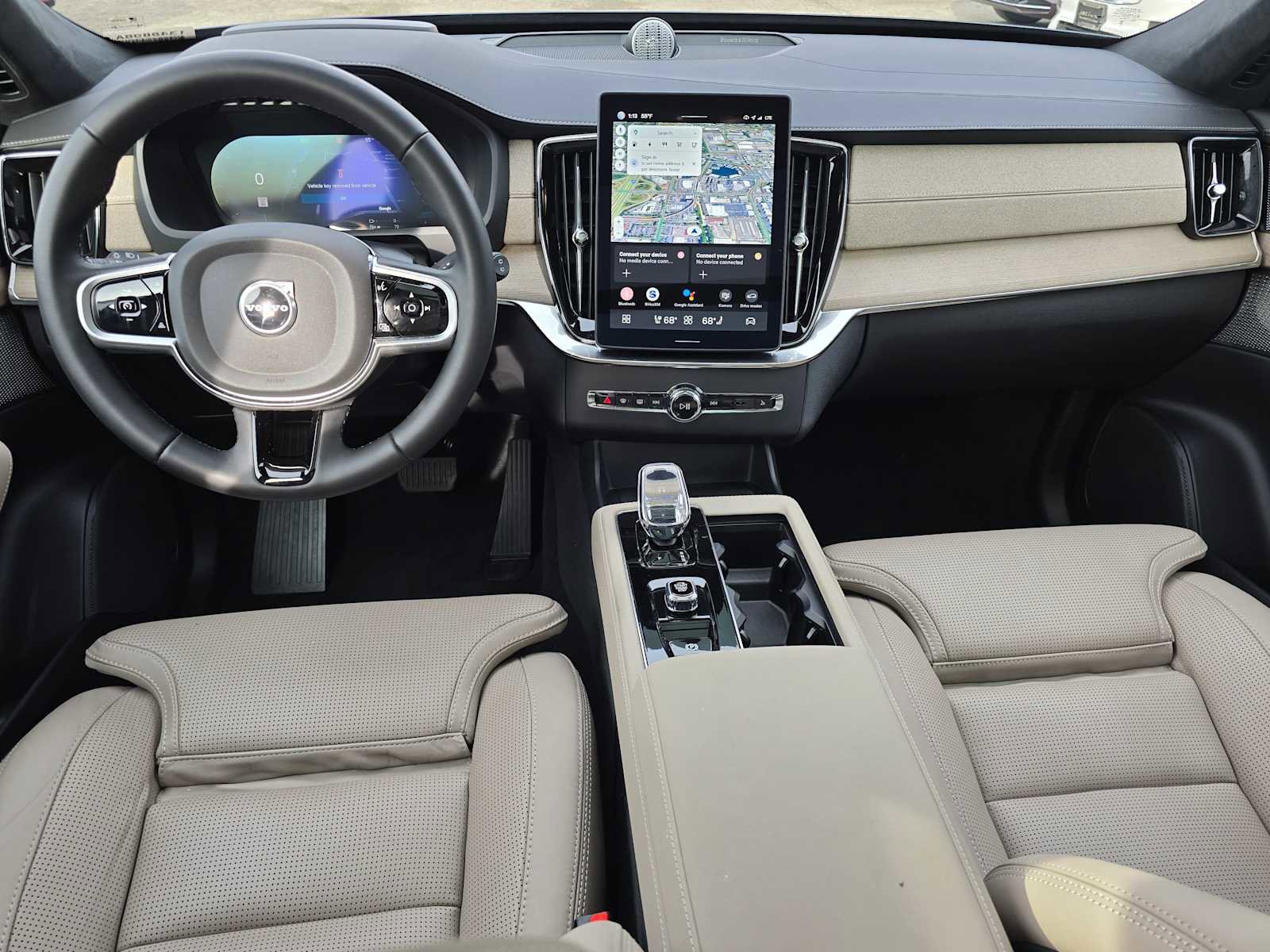 Certified 2025 Volvo XC90 T8 Ultra image 19