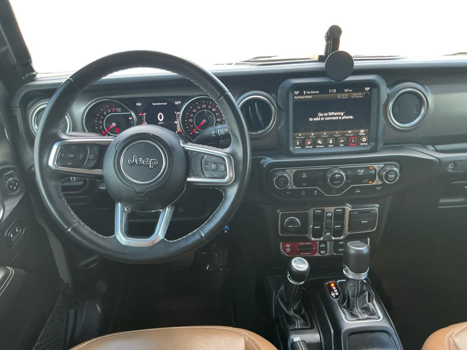Used 2022 Jeep Gladiator Rubicon w/ LED Lighting Group AWD/4WD image 10