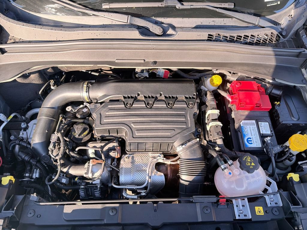 Certified 2022 Jeep Renegade Latitude AWD/4WD image 16