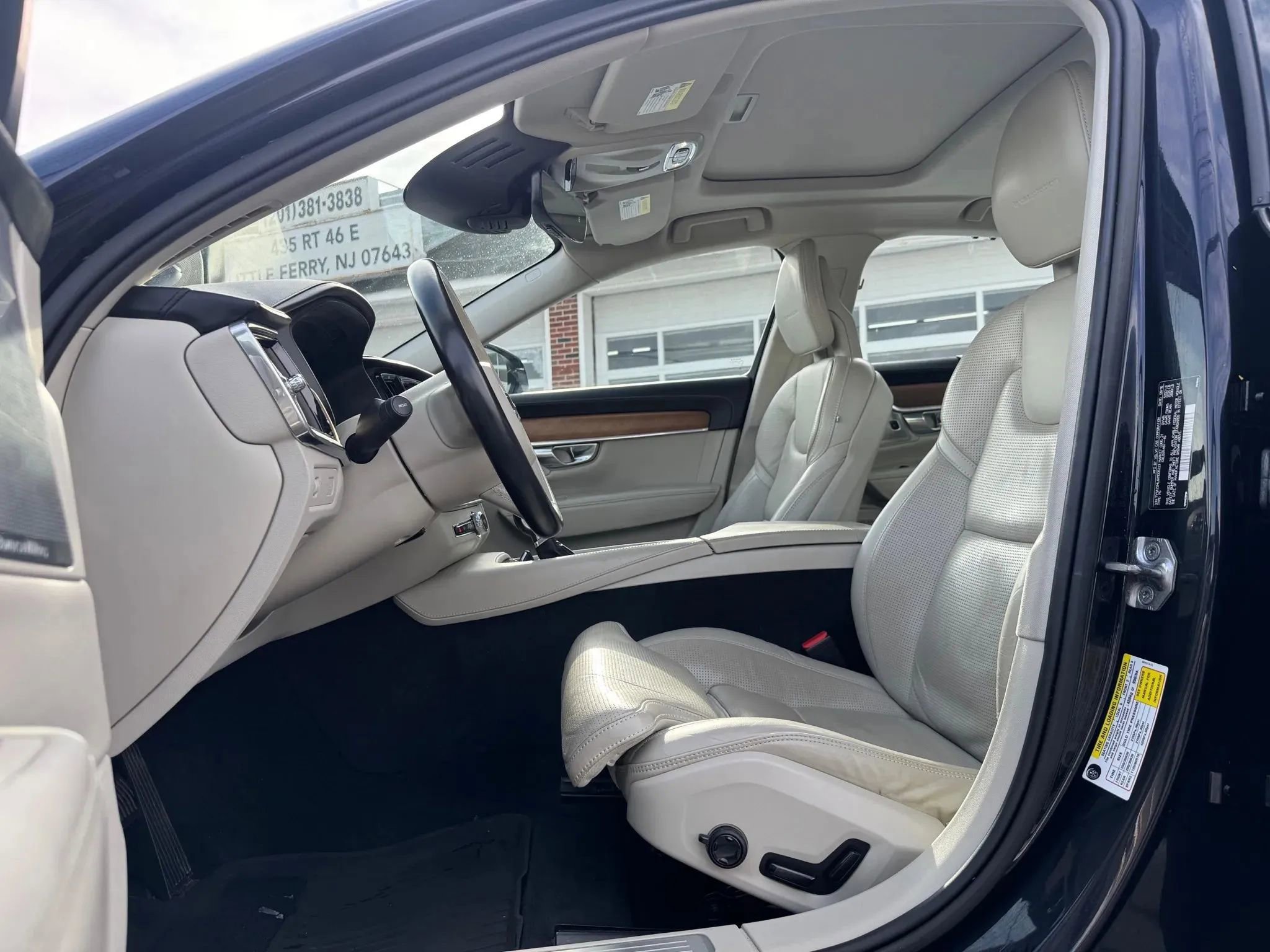 Used 2017 Volvo S90 T6 Inscription w/ Vision Package AWD/4WD image 10