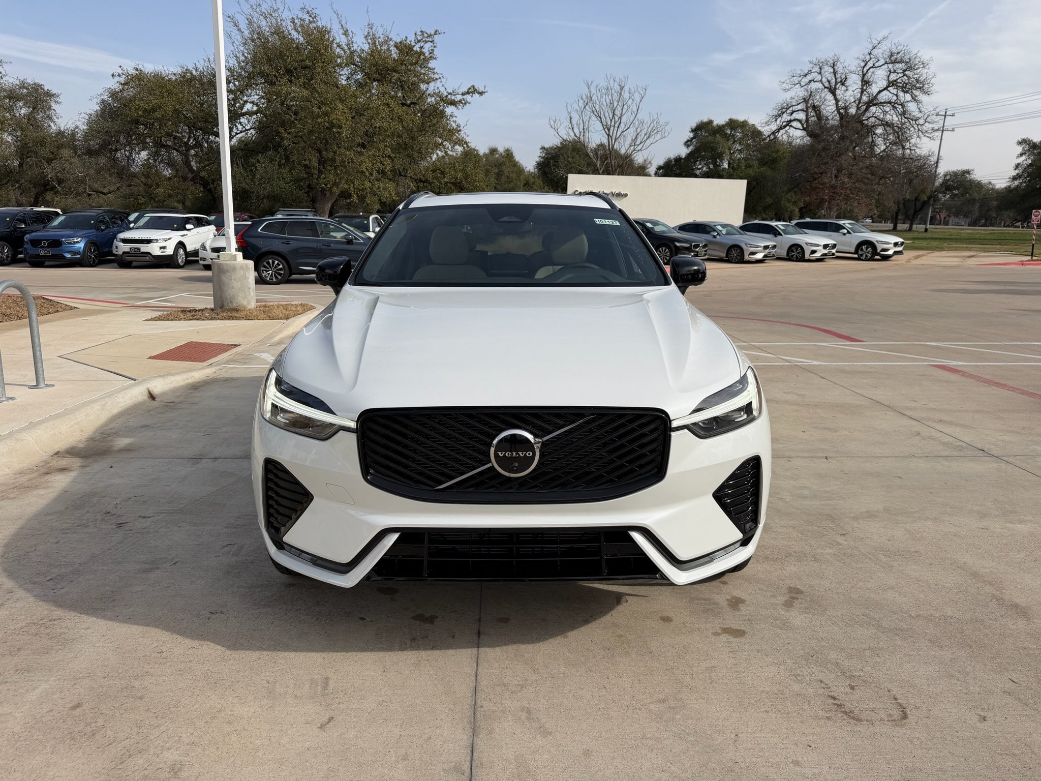 New 2026 Volvo XC60 B5 Plus w/ Protection Package Premier AWD/4WD image 6