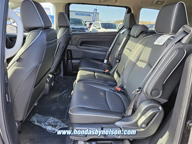 New 2026 Honda Odyssey Touring image 6