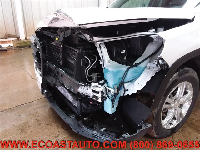 Used 2022 GMC Terrain SLE w/ LPO, Floor Liner Package AWD/4WD image 18