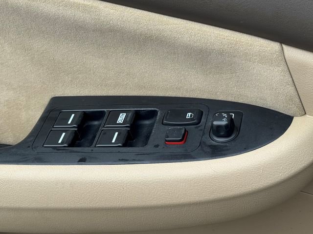 Used 2004 Honda Accord LX image 24