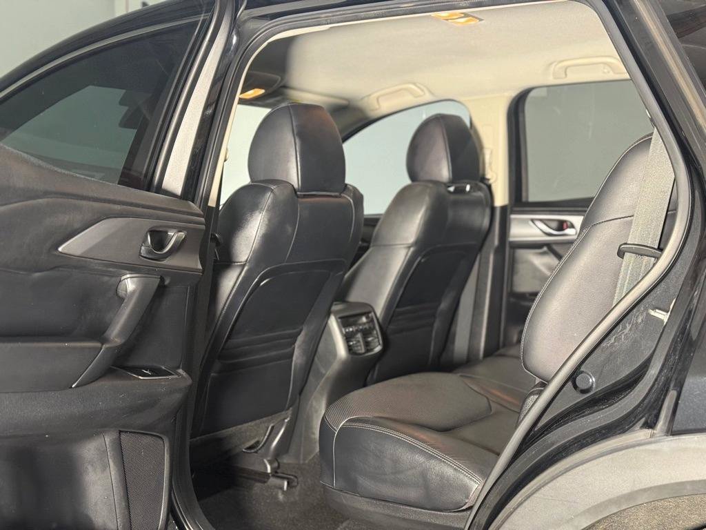 Used 2018 MAZDA CX-9 Touring FWD image 10