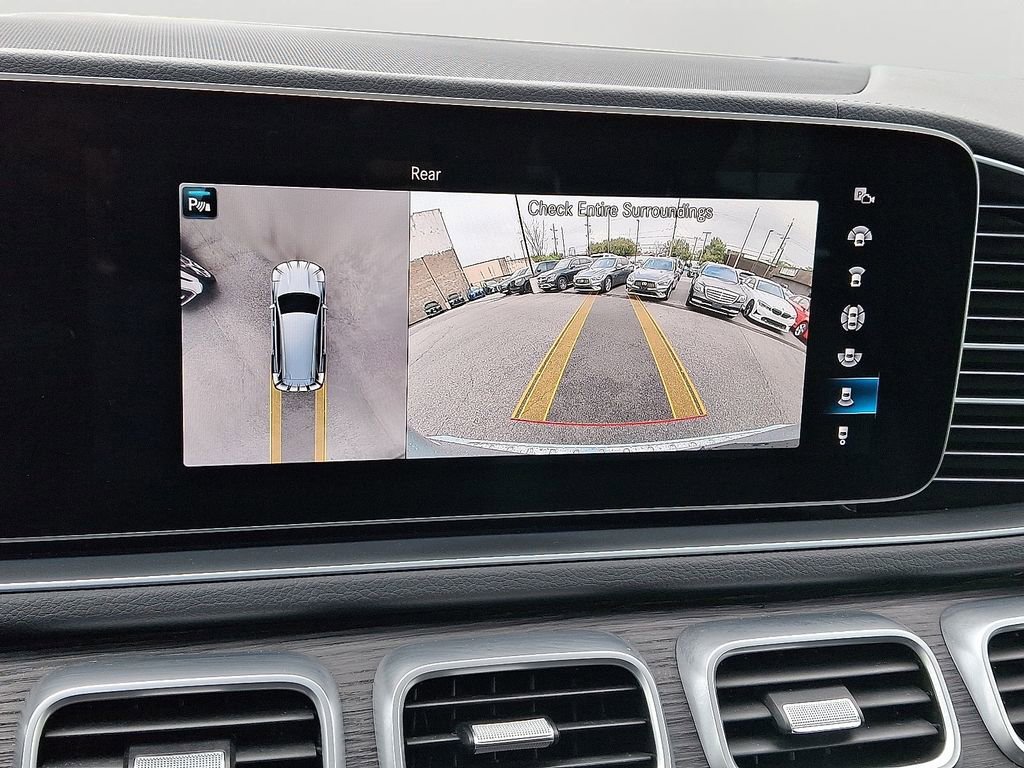 Used 2022 Mercedes-Benz GLS 450 4MATIC image 17