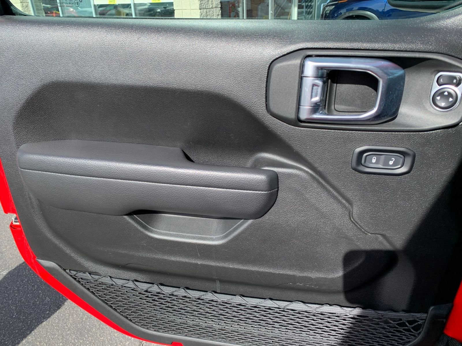 Used 2025 Jeep Wrangler Sport S image 18