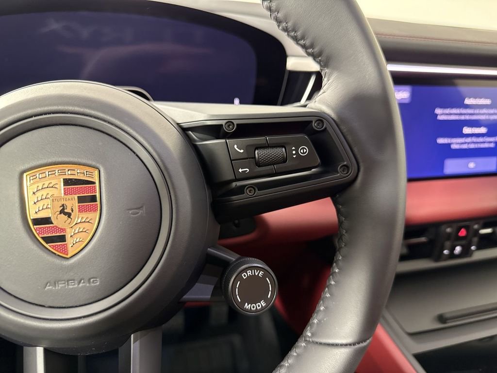 New 2026 Porsche Macan 4 Electric AWD/4WD image 39