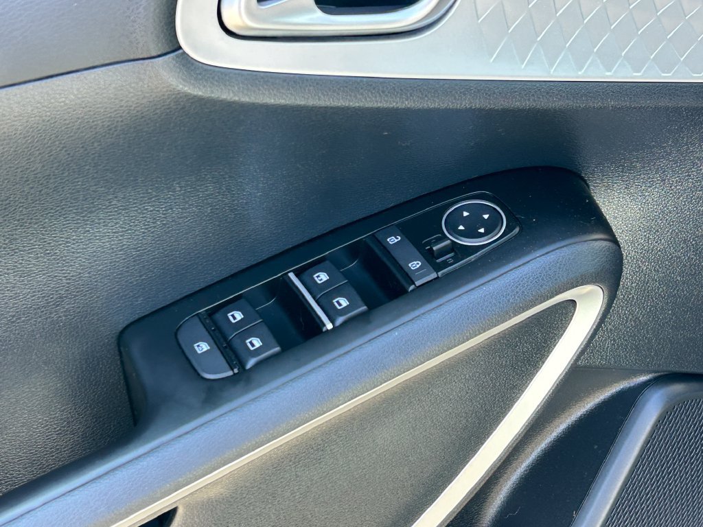 Used 2021 Kia Soul LX FWD image 12