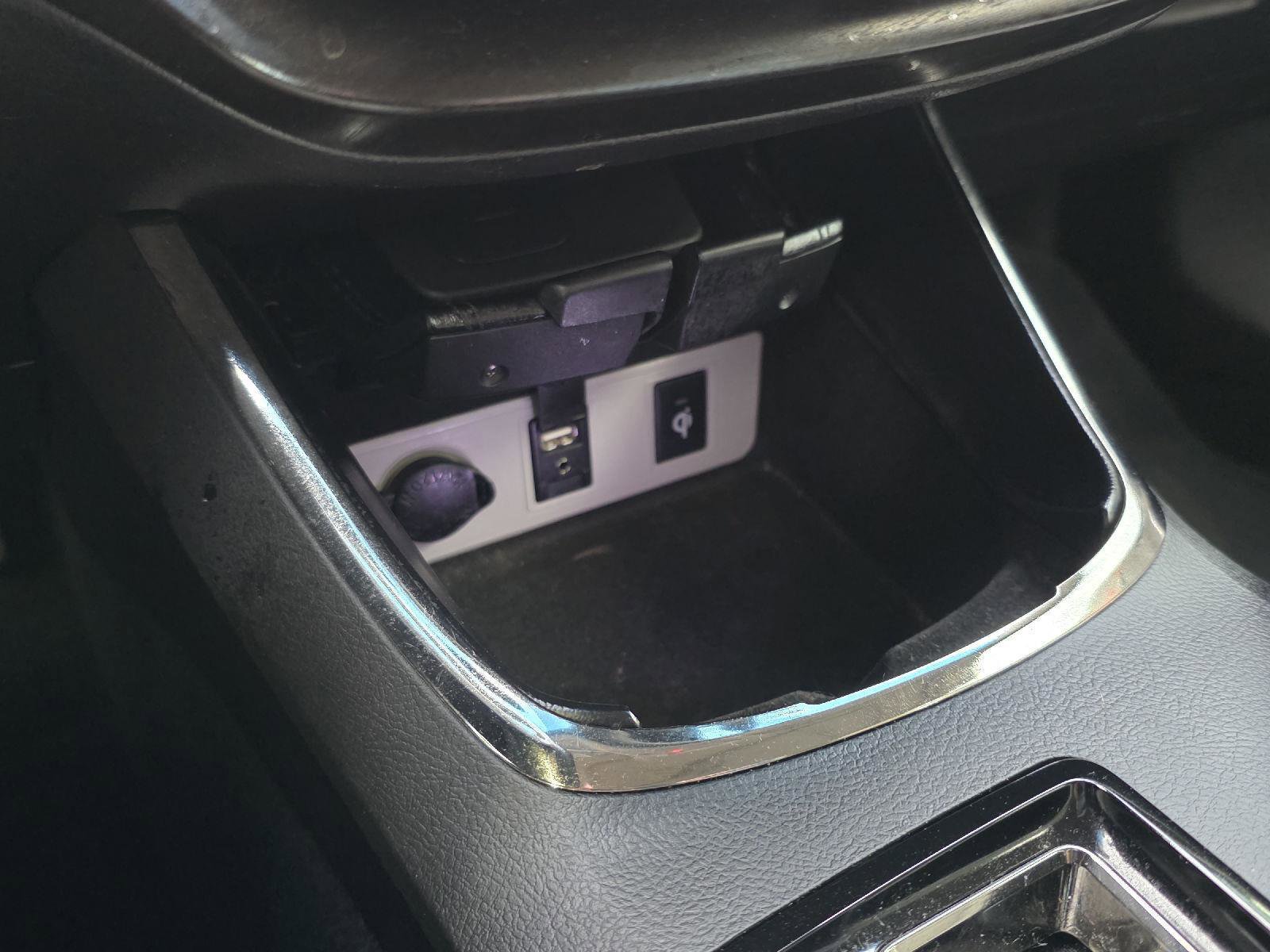 Used 2018 Toyota Avalon Limited image 22