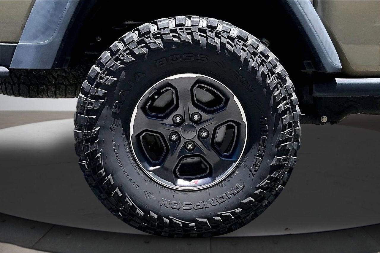 Used 2020 Jeep Gladiator Rubicon AWD/4WD image 35