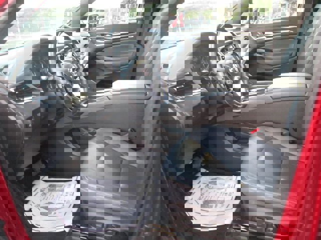 Used 2023 Buick Enclave Essence image 12