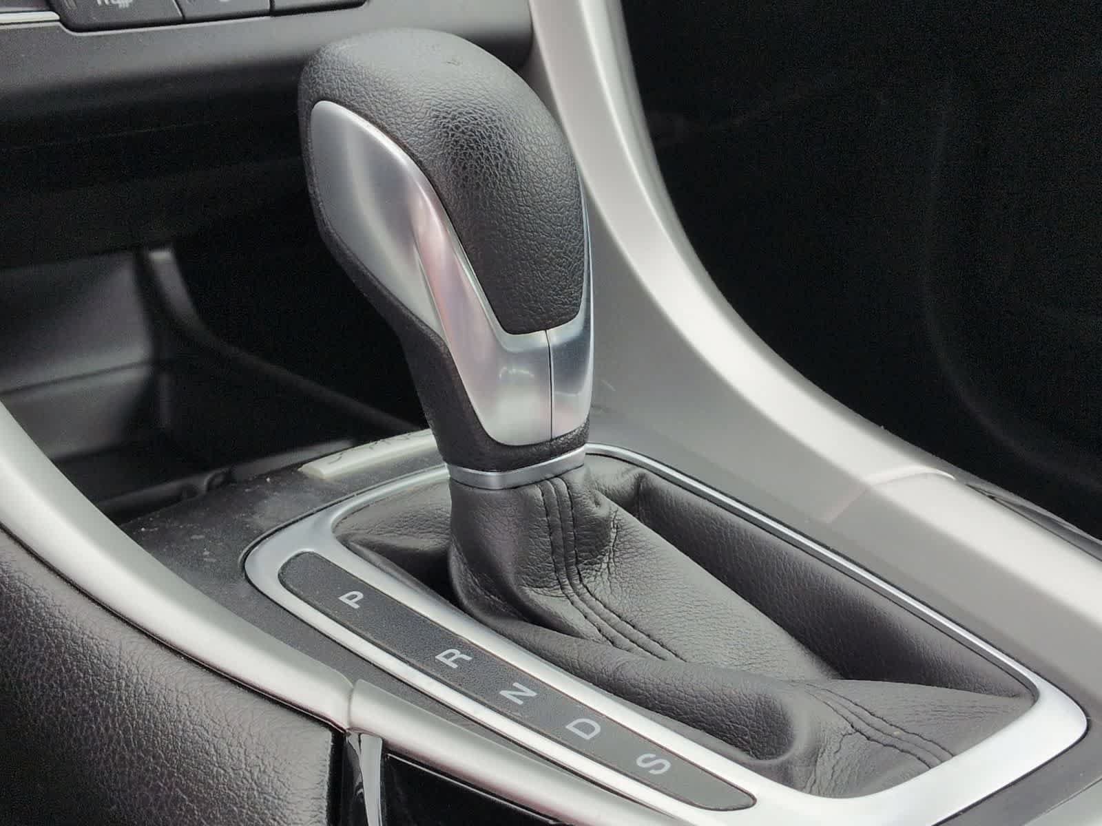 Used 2016 Ford Fusion SE FWD image 31
