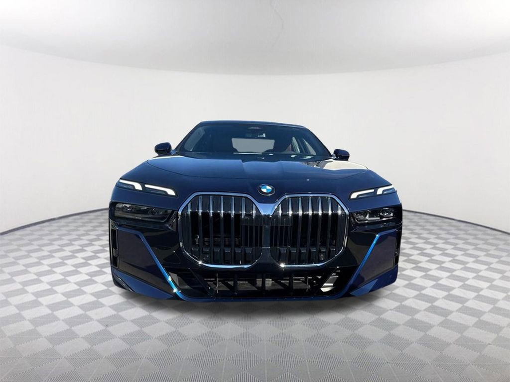 New 2026 BMW 740i image 3