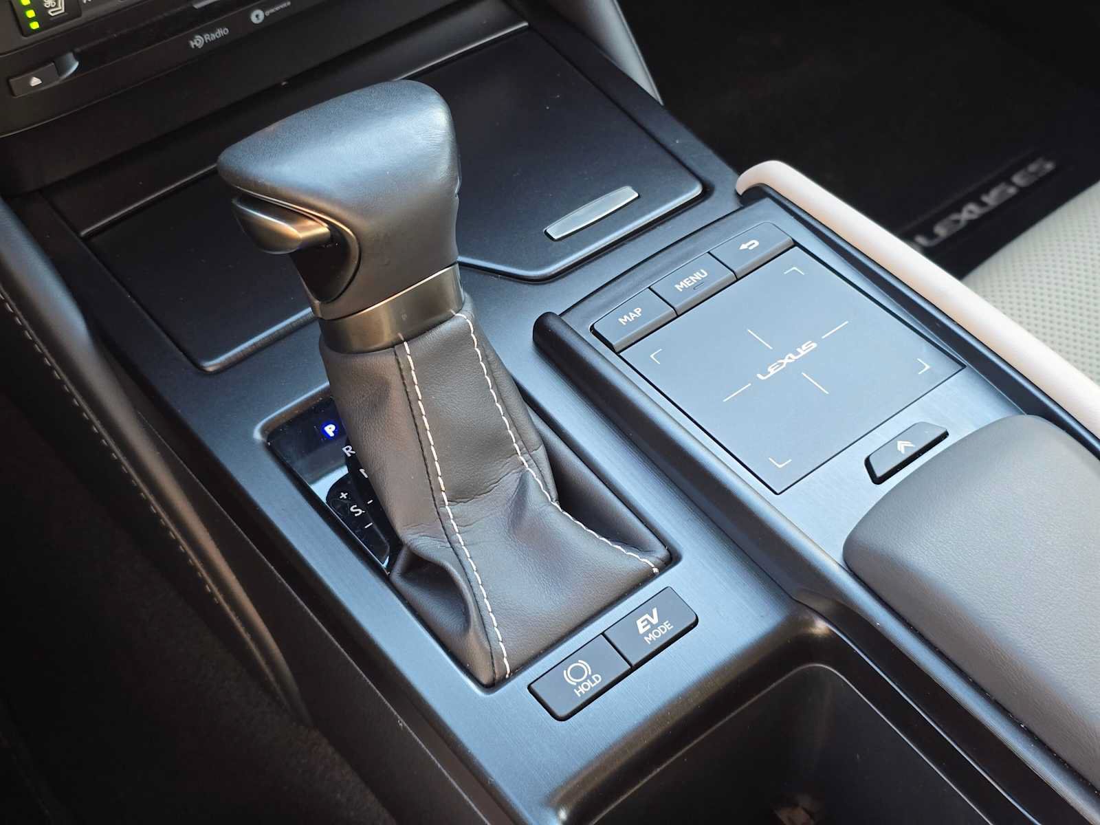 Used 2019 Lexus ES 300h w/ Premium Package FWD image 33