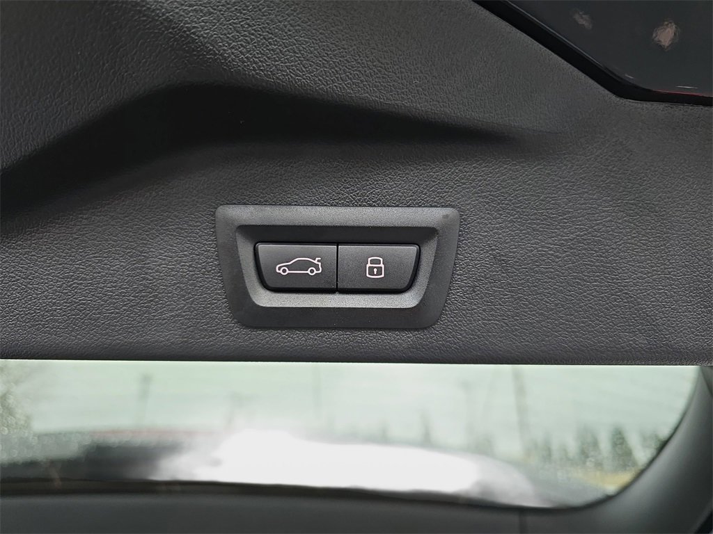 Used 2025 BMW X5 M60i w/ Climate Comfort Package image 17