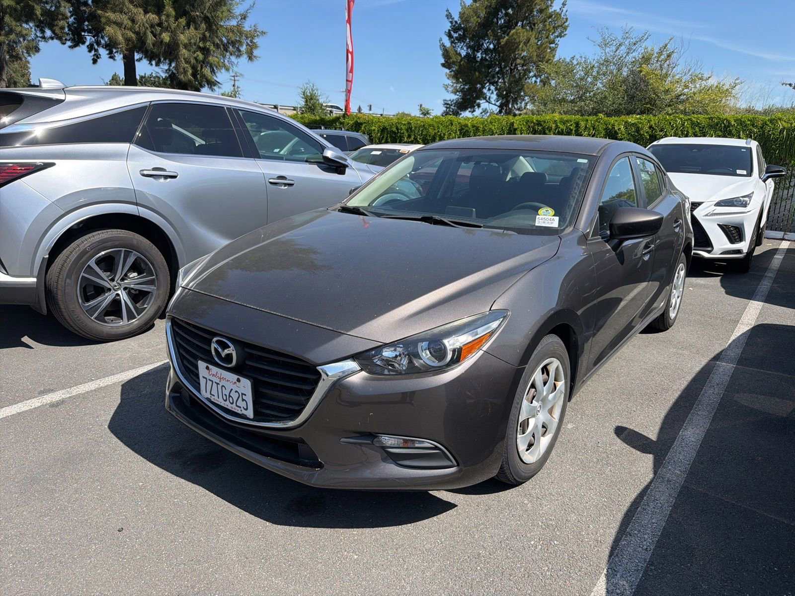 Used 2017 MAZDA MAZDA3 Sport FWD image 9