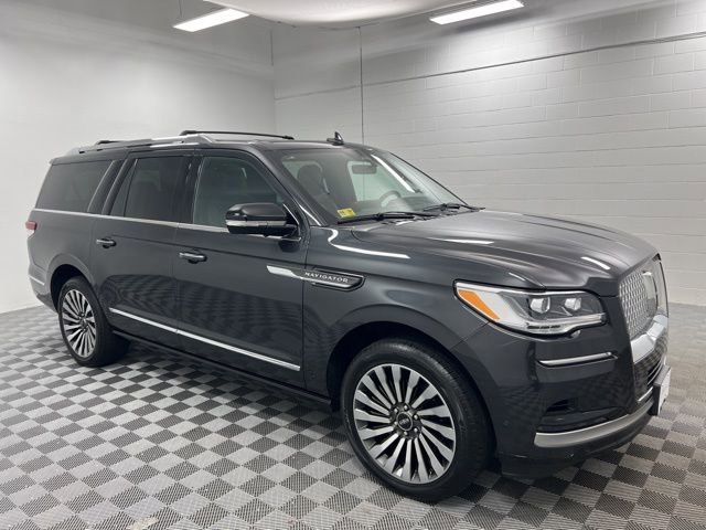 Certified 2023 Lincoln Navigator L Reserve AWD/4WD image 4