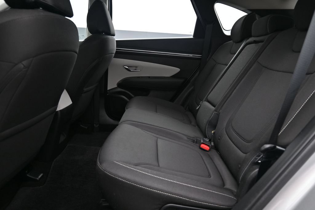 Certified 2024 Hyundai Tucson SE AWD/4WD image 11