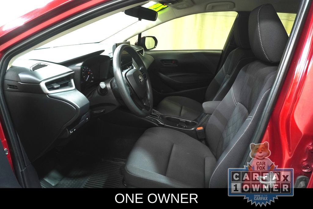 Used 2024 Toyota Corolla LE w/ LE Convenience Package FWD image 2