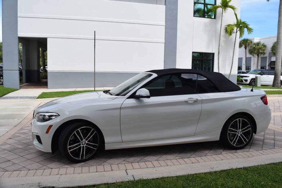 Used 2021 BMW 230i xDrive Convertible AWD/4WD image 6