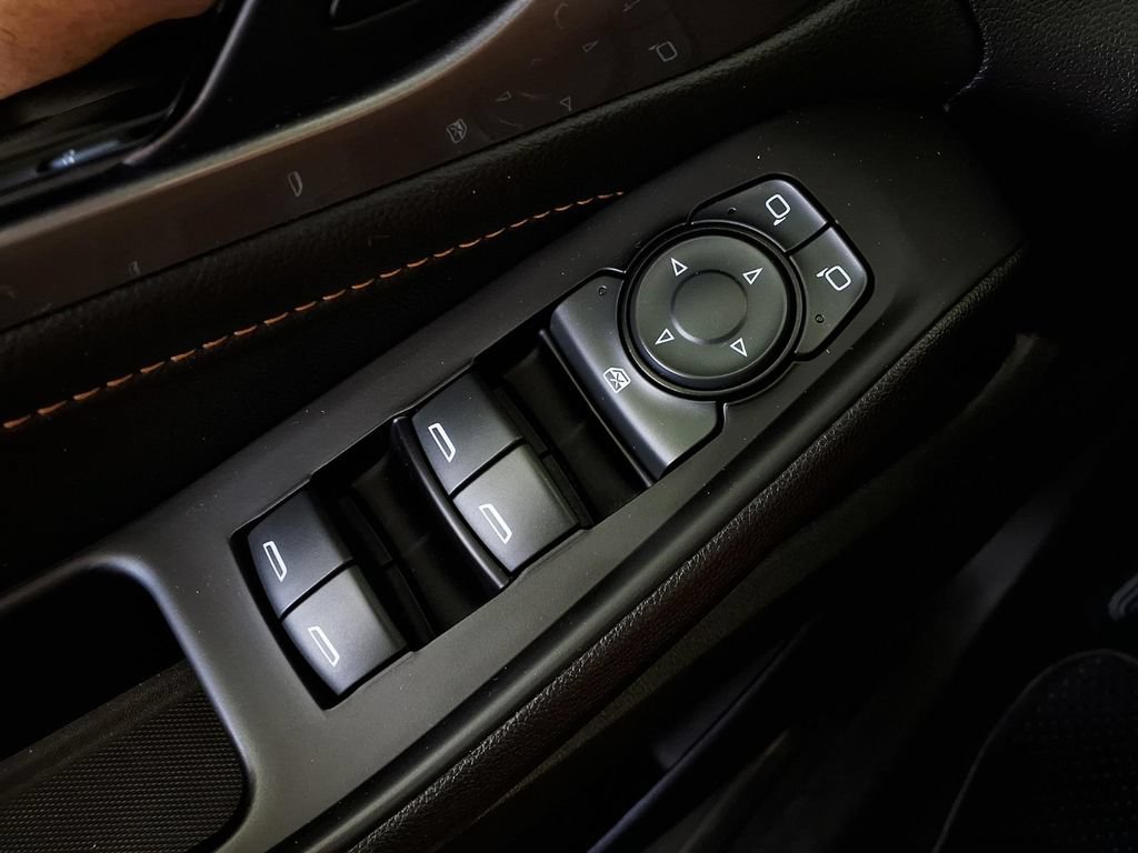 Used 2019 Chevrolet Traverse LS FWD image 25
