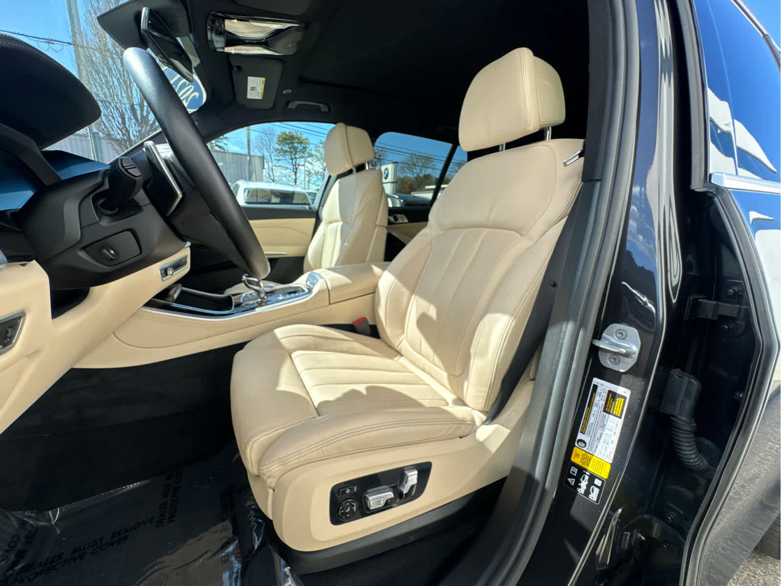 Used 2021 BMW X5 xDrive40i w/ Luxury Seating Package 2 AWD/4WD image 11