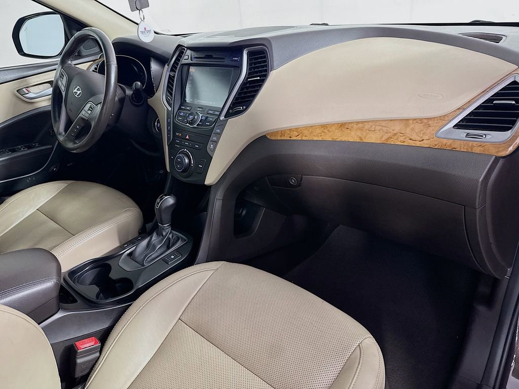 Used 2016 Hyundai Santa Fe Limited w/ Option Group 04 AWD/4WD image 34
