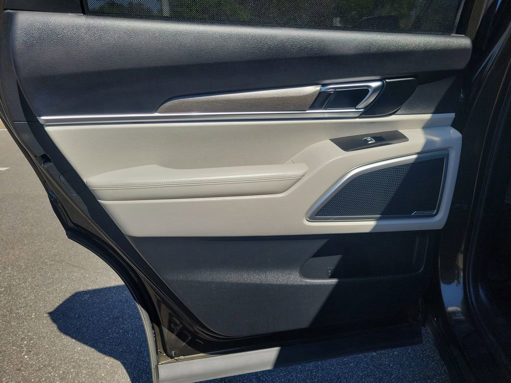 Used 2021 Kia Telluride EX w/ EX Premium Package image 11