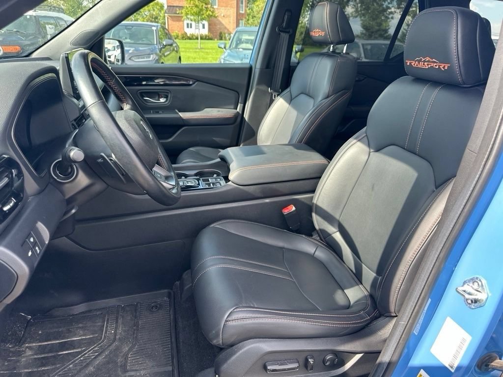 Used 2025 Honda Pilot TrailSport image 19