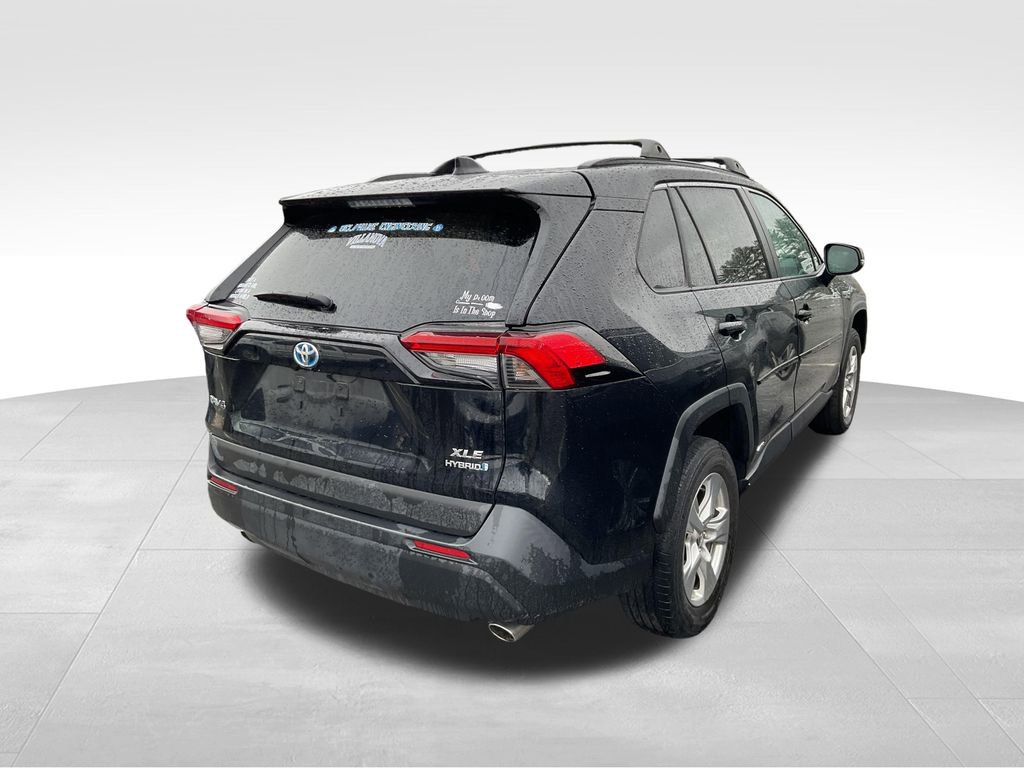 Used 2019 Toyota RAV4 XLE w/ Convenience Package image 9