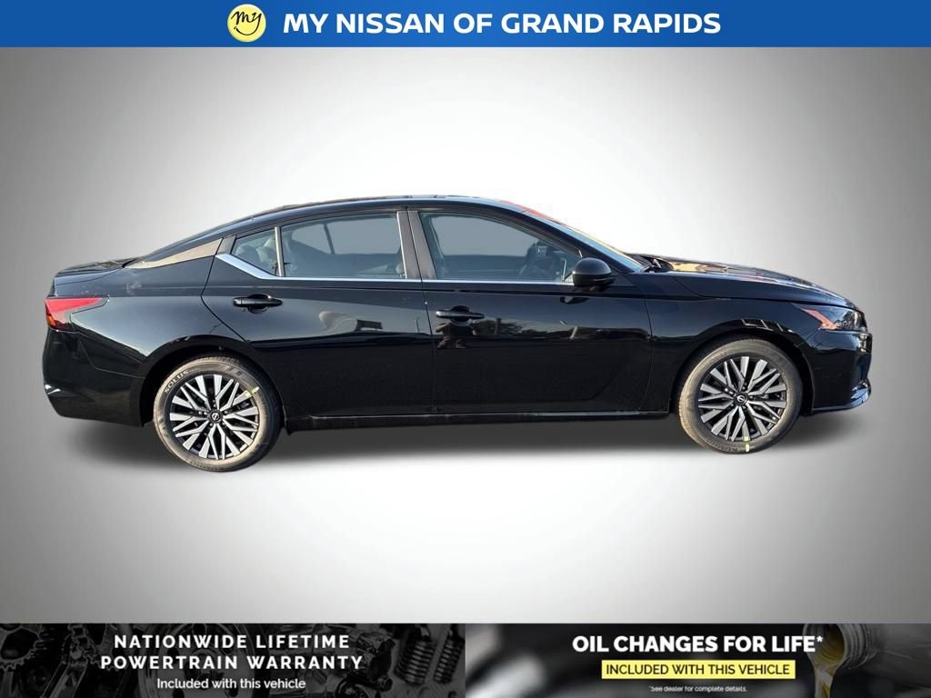 New 2026 Nissan Altima 2.5 SV FWD image 7