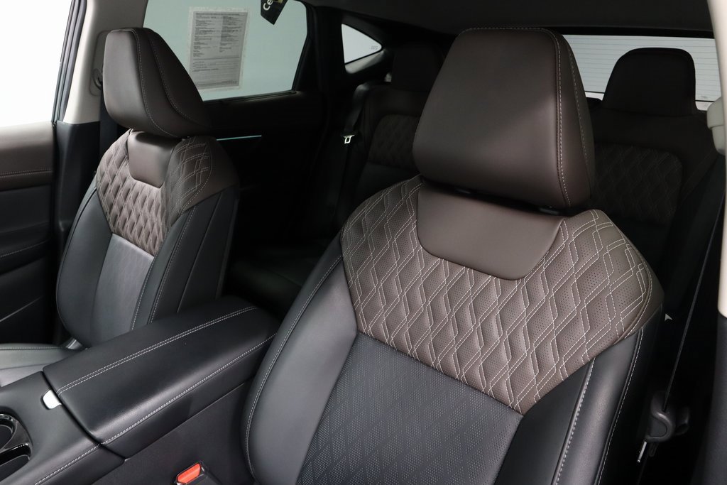 Certified 2025 Nissan Murano Platinum w/ Cargo Package image 28