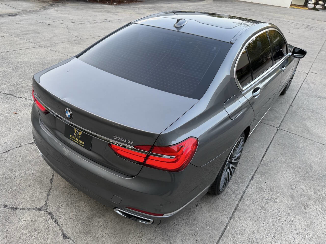 Used 2016 BMW 750i xDrive image 14