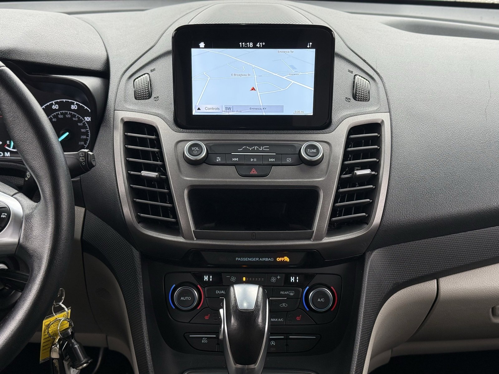 Used 2019 Ford Transit Connect XLT w/ XLT Premium Package image 16