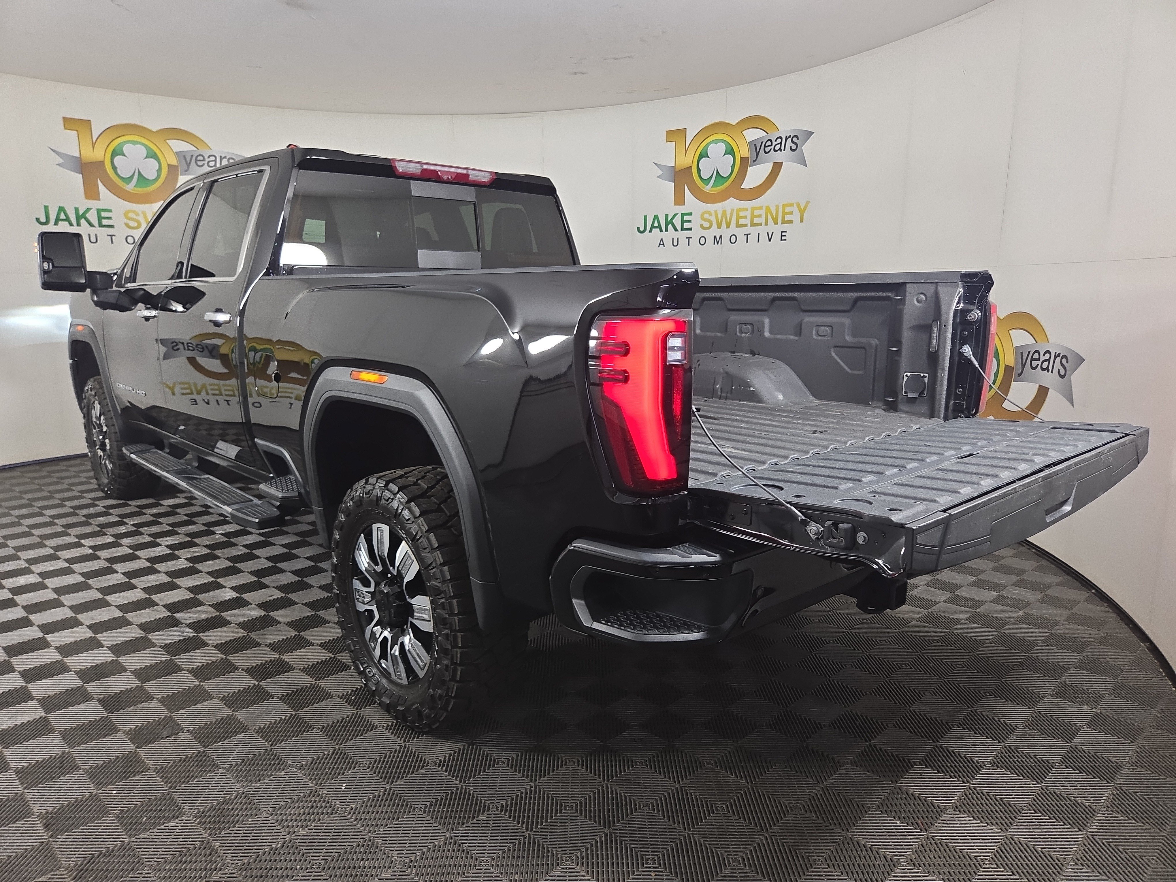 Used 2024 GMC Sierra 2500 Denali w/ Denali Reserve Package AWD/4WD image 33
