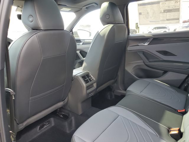 New 2026 Volkswagen Tiguan SE R-Line AWD/4WD image 10