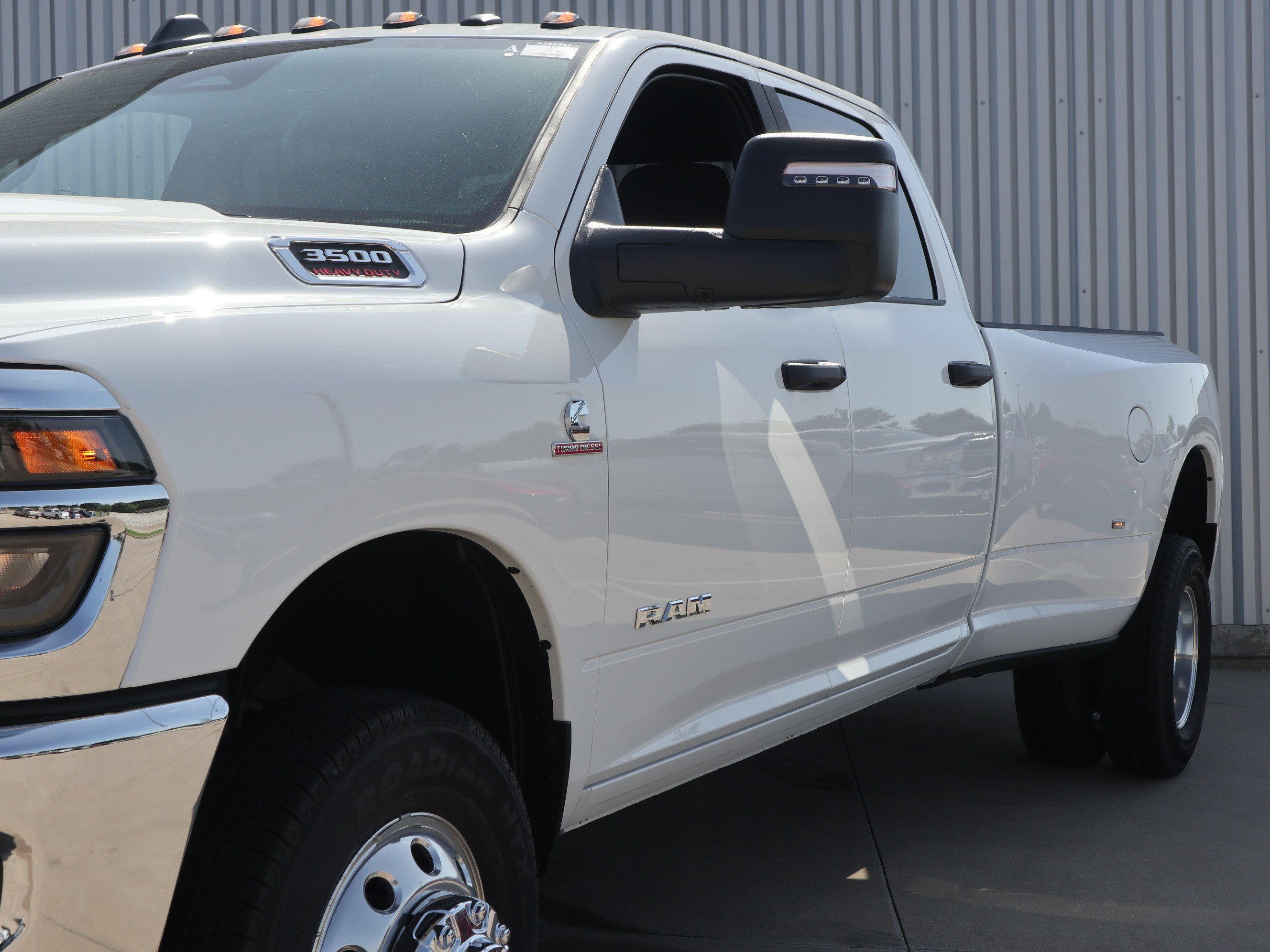 New 2026 RAM 3500 Big Horn AWD/4WD image 11
