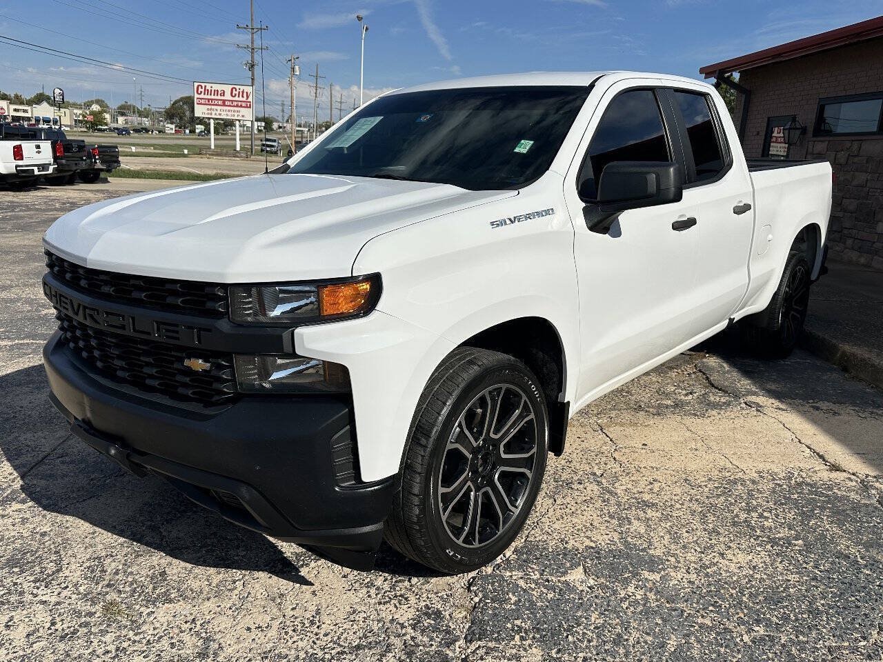 Used 2019 Chevrolet Silverado 1500 W/T RWD image 4