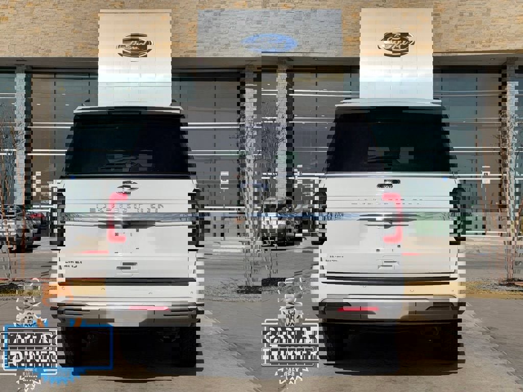Used 2023 Ford Expedition Limited image 20