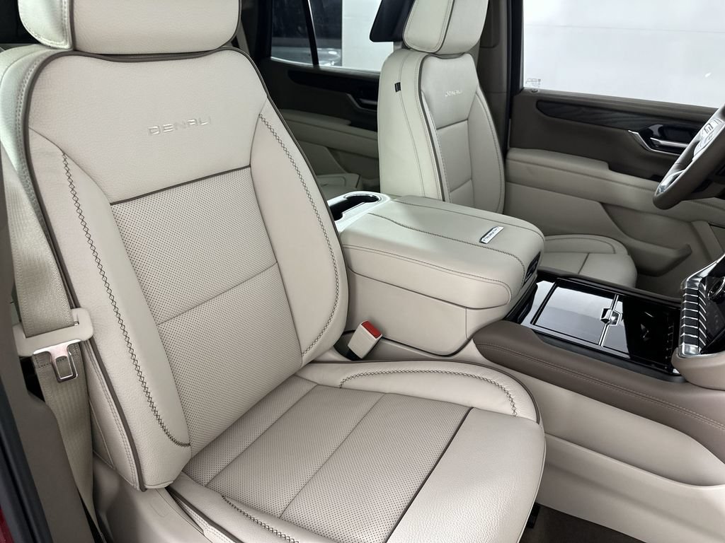New 2026 GMC Yukon Denali w/ Advanced Technology Package AWD/4WD image 30