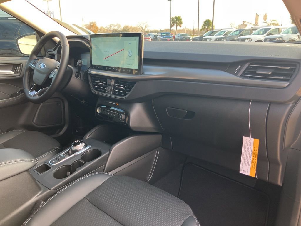 New 2026 Ford Escape SE image 11