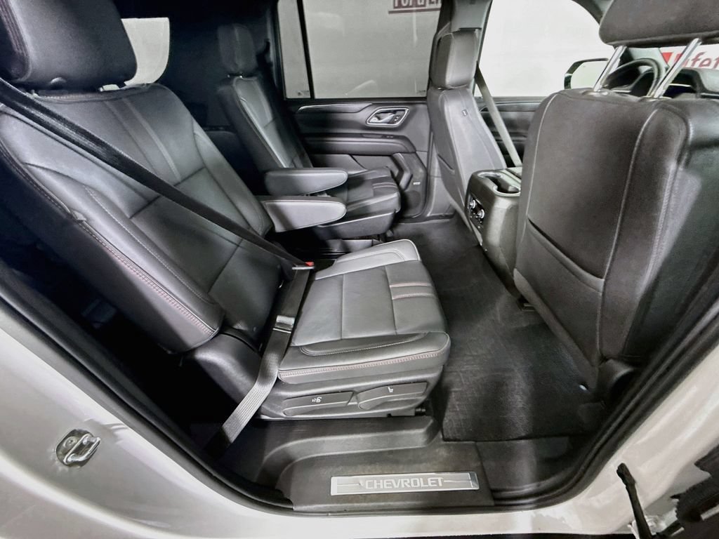 Used 2022 Chevrolet Suburban RST w/ Luxury Package AWD/4WD image 33